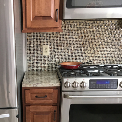 Kitchen Counters & Backsplashes